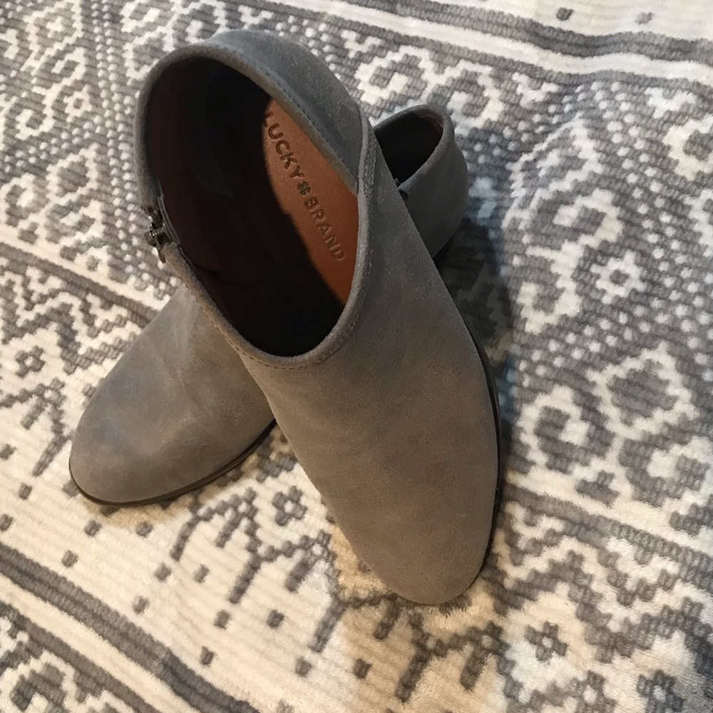 Lucky brand gray suede booties size 8m